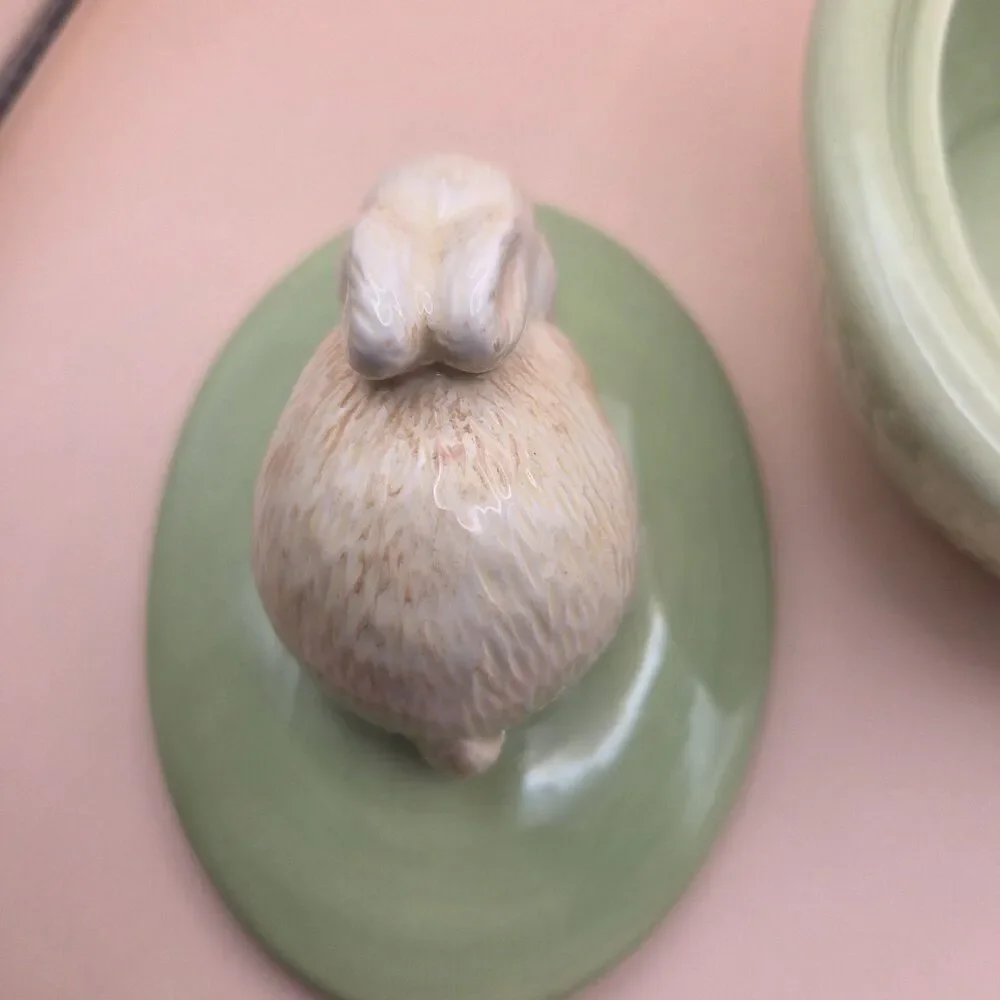 Hallmark Bunny Rabbit Green Ceramic Oval Covered Dish w/ Lid Basketweave